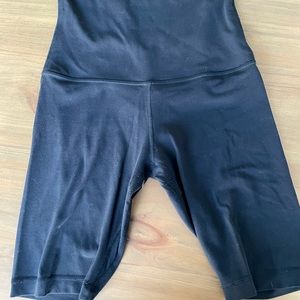 Lululemon super high rise align shorts 10” size 6